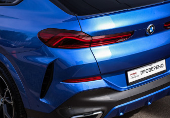 Подержанный автомобиль BMW X6 2020 года (12 фото)
