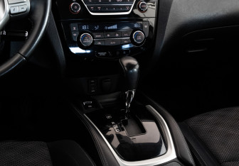 Подержанный автомобиль Nissan Qashqai 2017 года (12 фото)