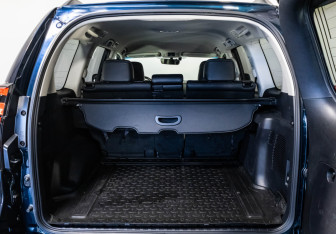 Подержанный автомобиль Toyota Land Cruiser Prado 2018 года (34 фото)