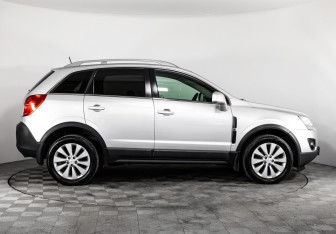 Подержанный автомобиль Opel Antara 2014 года (4 фото)