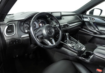 Подержанный автомобиль Mazda CX-9 2018 года (11 фото)