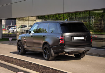 Подержанный автомобиль Land Rover Range Rover 2020 года (8 фото)