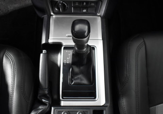 Подержанный автомобиль Toyota Land Cruiser Prado 2022 года (10 фото)