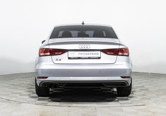 Подержанный автомобиль Audi A3 Sedan 2019 года (6 фото)