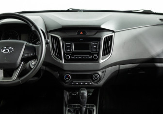 Подержанный автомобиль Hyundai Creta 2021 года (14 фото)