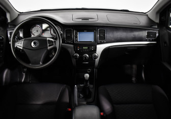 Подержанный автомобиль SsangYong Actyon 2012 года (14 фото)