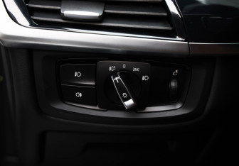 Подержанный автомобиль BMW X6 2018 года (21 фото)