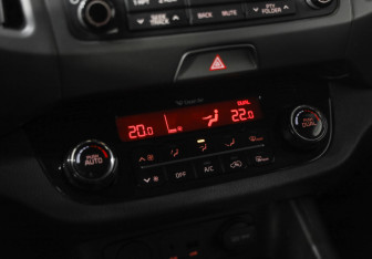 Подержанный автомобиль Kia Sportage 2014 года (15 фото)