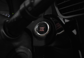 Подержанный автомобиль Mitsubishi Outlander 2022 года (20 фото)