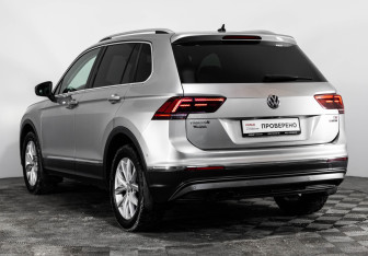 Подержанный автомобиль Volkswagen Tiguan 2017 года (8 фото)