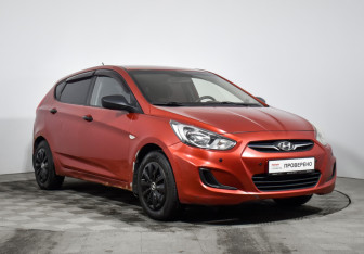 Подержанный автомобиль Hyundai Solaris Hatchback 2012 года (3 фото)