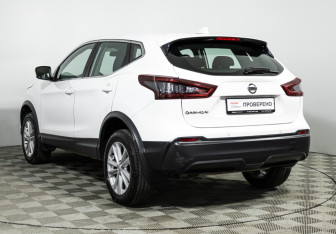 Подержанный автомобиль Nissan Qashqai 2021 года (7 фото)