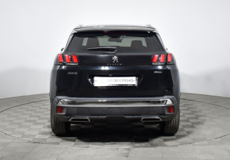 Подержанный автомобиль Peugeot 3008 2019 года (6 фото)