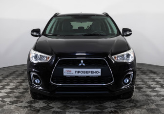 Подержанный автомобиль Mitsubishi ASX 2013 года (2 фото)