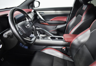 Подержанный автомобиль Geely Coolray 2020 года (10 фото)