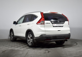 Подержанный автомобиль Honda CR-V 2013 года (7 фото)