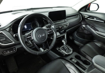Подержанный автомобиль Kia Seltos 2021 года (12 фото)