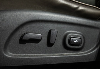 Подержанный автомобиль Infiniti QX60 2014 года (15 фото)