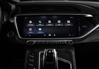 Подержанный автомобиль Geely Atlas Pro 2023 года (17 фото)