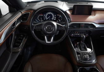 Подержанный автомобиль Mazda CX-9 2019 года (11 фото)