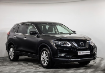 Подержанный автомобиль Nissan X-Trail 2021 года (3 фото)