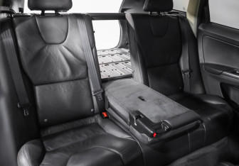 Подержанный автомобиль Volvo XC60 2012 года (23 фото)