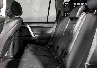 Подержанный автомобиль Toyota Land Cruiser Prado 2018 года (12 фото)