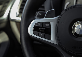 Подержанный автомобиль BMW X3 2020 года (15 фото)