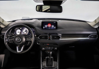 Подержанный автомобиль Mazda CX-5 2019 года (10 фото)