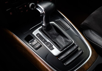 Подержанный автомобиль Audi Q5 2013 года (24 фото)