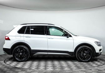 Подержанный автомобиль Volkswagen Tiguan 2018 года (3 фото)