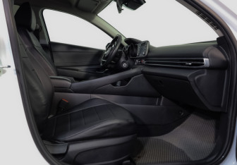 Подержанный автомобиль Hyundai Elantra Sedan 2021 года (17 фото)