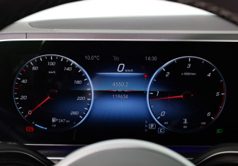 Подержанный автомобиль Mercedes-Benz GLE 2020 года (12 фото)