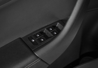 Подержанный автомобиль Skoda Rapid Liftback 2018 года (12 фото)