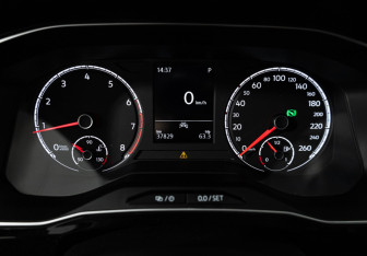 Подержанный автомобиль Jetta VS5 2022 года (12 фото)