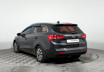 Подержанный автомобиль Kia Ceed Wagon 2018 года (7 фото)