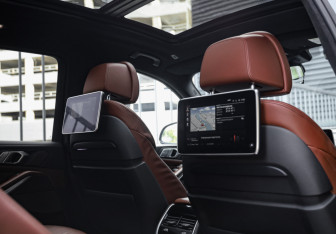 Подержанный автомобиль BMW X7 2019 года (32 фото)