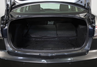 Подержанный автомобиль Mazda 3 Sedan 2011 года (25 фото)