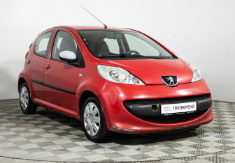 Подержанный автомобиль Peugeot 107 2008 года (3 фото)