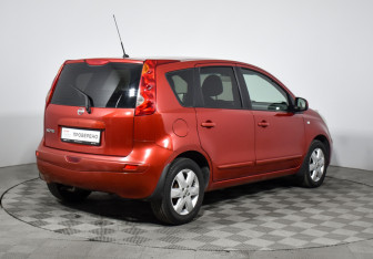 Подержанный автомобиль Nissan Note 2008 года (5 фото)