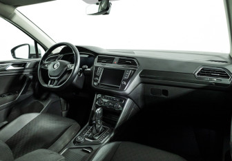 Подержанный автомобиль Volkswagen Tiguan 2016 года (9 фото)