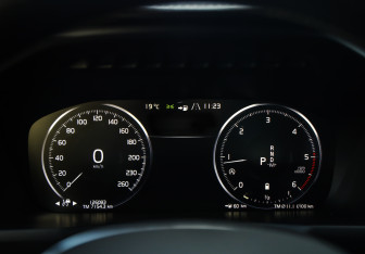 Подержанный автомобиль Volvo XC90 2019 года (13 фото)