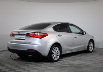 Подержанный автомобиль Kia Cerato Sedan 2013 года (5 фото)