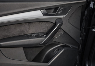 Подержанный автомобиль Audi Q5 2019 года (24 фото)