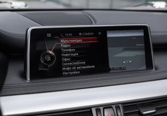 Подержанный автомобиль BMW X5 2016 года (18 фото)