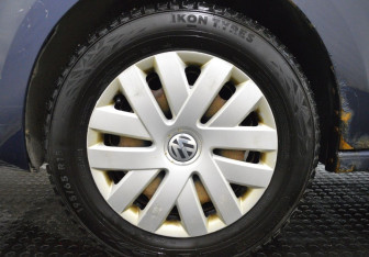 Подержанный автомобиль Volkswagen Polo Sedan 2011 года (9 фото)