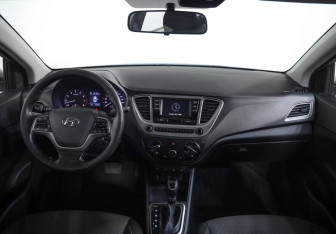 Подержанный автомобиль Hyundai Solaris Sedan 2019 года (10 фото)