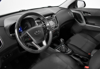 Подержанный автомобиль Hyundai Creta 2016 года (9 фото)