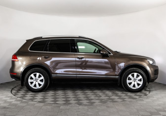 Подержанный автомобиль Volkswagen Touareg 2013 года (4 фото)