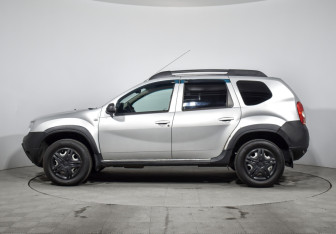 Подержанный автомобиль Renault Duster 2014 года (7 фото)